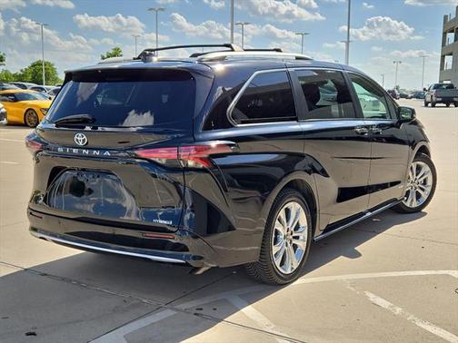 2021 Toyota Sienna Platinum 7 Passenger