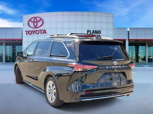 2021 Toyota Sienna Platinum 7 Passenger