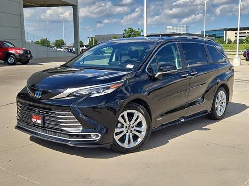 2021 Toyota Sienna Platinum 7 Passenger