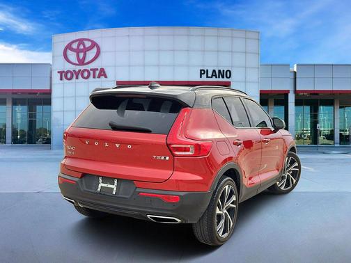 2020 Volvo XC40 T5 R-Design