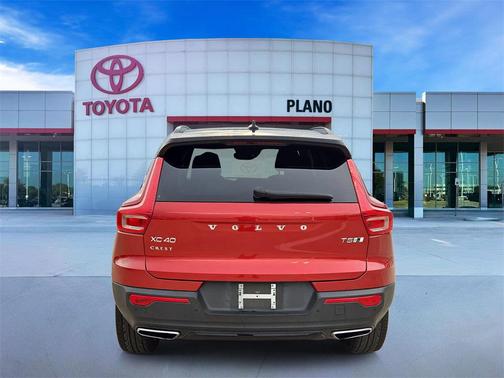 2020 Volvo XC40 T5 R-Design