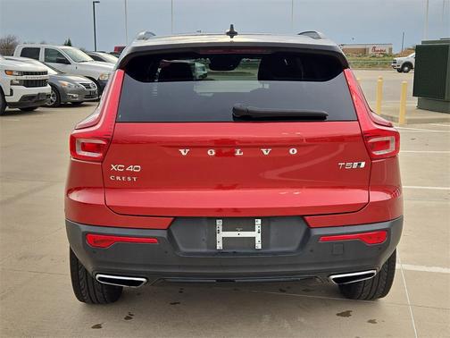 2020 Volvo XC40 T5 R-Design