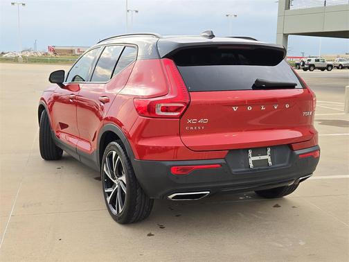 2020 Volvo XC40 T5 R-Design