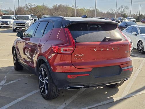 2020 Volvo XC40 T5 R-Design