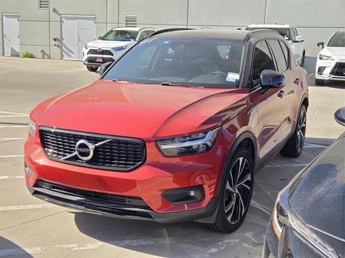 2020 Volvo XC40 T5 R-Design