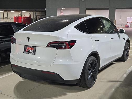 2024 Tesla Model Y Long Range Dual Motor All-Wheel Drive