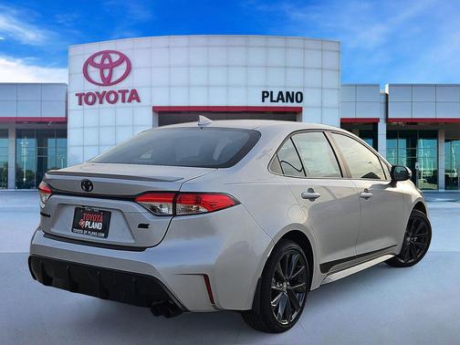 Classic Silver Metallic 2026 Toyota Corolla SE