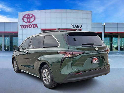 2026 Toyota Sienna XLE