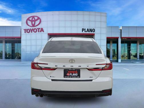 Ice 2025 Toyota Camry SE