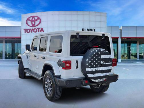 2024 Jeep Wrangler 4-Door Sahara 4x4