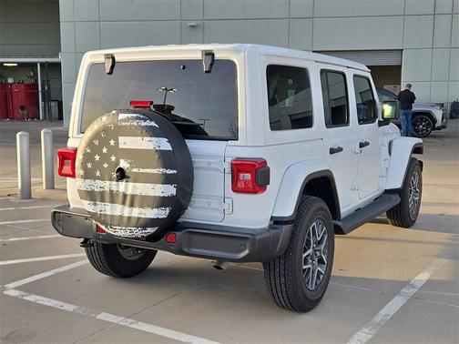 2024 Jeep Wrangler 4-Door Sahara 4x4