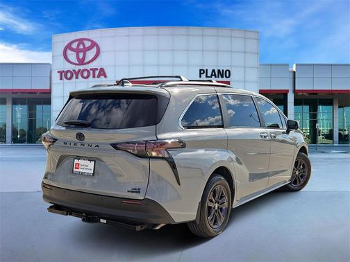 2024 Toyota Sienna Woodland Edition