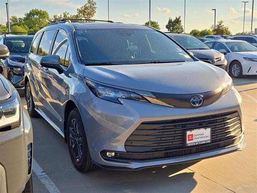 2024 Toyota Sienna Woodland Edition
