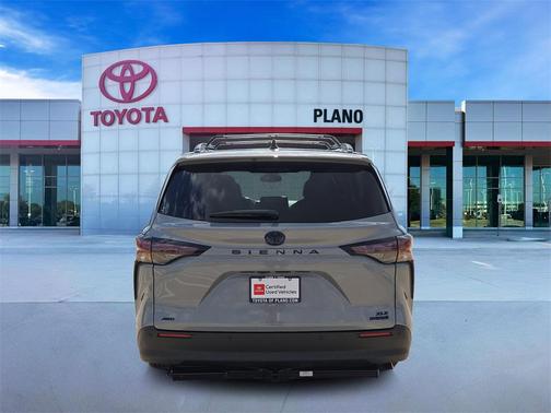 2024 Toyota Sienna Woodland Edition