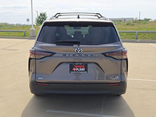 Predawn Gray Mica 2023 Toyota Sienna LE
