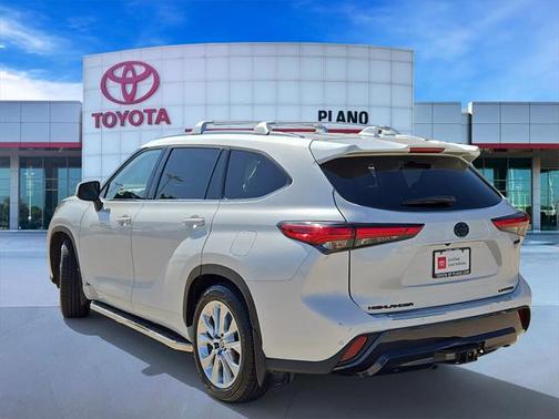 2022 Toyota Highlander Hybrid Limited