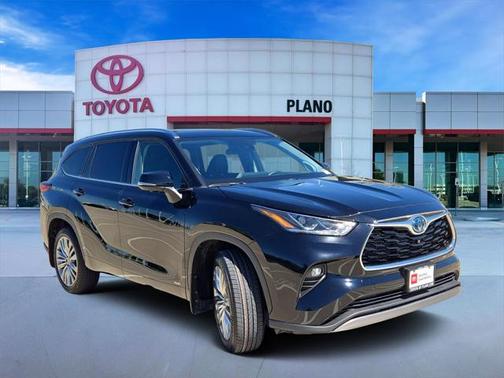 2023 Toyota Highlander Hybrid Platinum