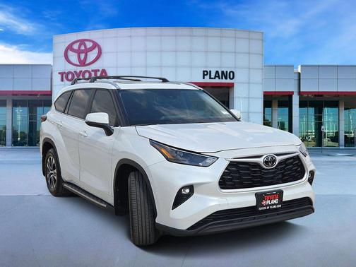 Wind Chill Pearl 2024 Toyota Highlander XLE