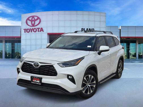 Wind Chill Pearl 2024 Toyota Highlander XLE