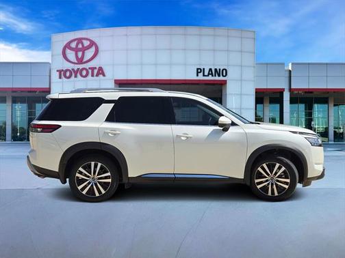 2024 Nissan Pathfinder Platinum FWD