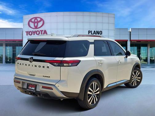 2024 Nissan Pathfinder Platinum FWD