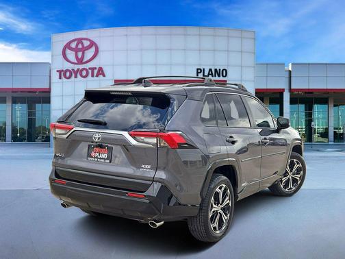 2025 Toyota RAV4 Hybrid SE