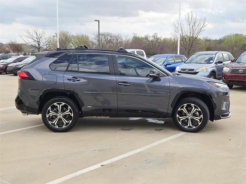 2025 Toyota RAV4 Hybrid SE
