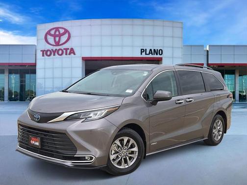 2021 Toyota Sienna XLE