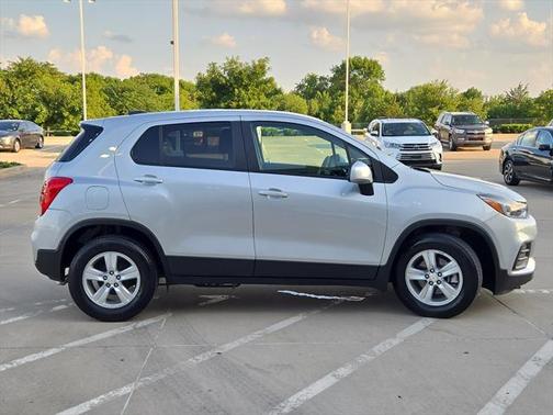 2022 Chevrolet Trax LS