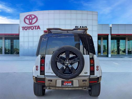 2023 Land Rover Defender 110 X-Dynamic SE