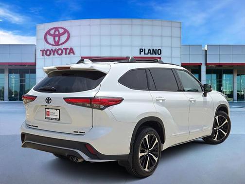 2022 Toyota Highlander XSE