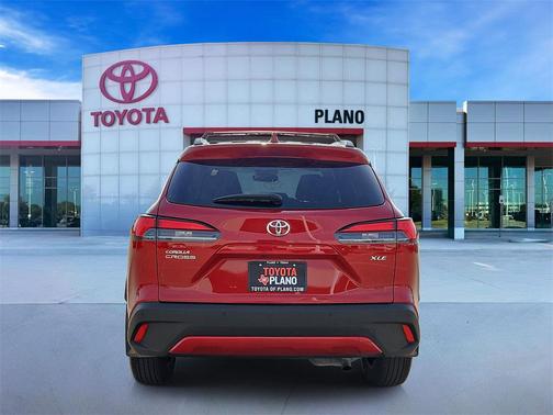 2023 Toyota Corolla Cross XLE