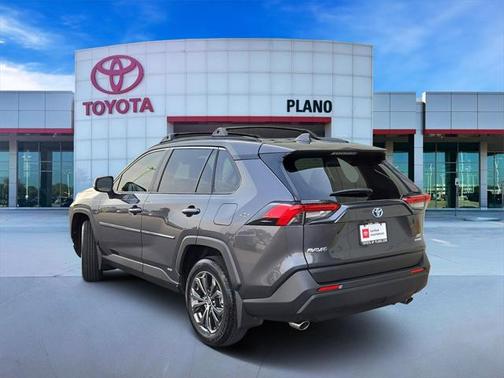 2024 Toyota RAV4 Hybrid XLE Premium