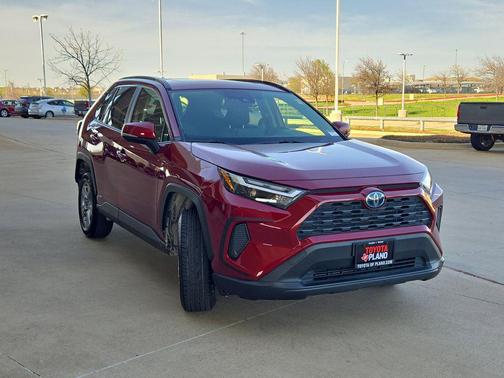 2023 Toyota RAV4 Hybrid XLE