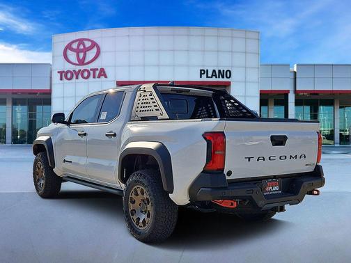 Ice Cap 2026 Toyota Tacoma Hybrid Trailhunter