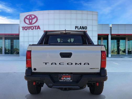 Ice Cap 2026 Toyota Tacoma Hybrid Trailhunter