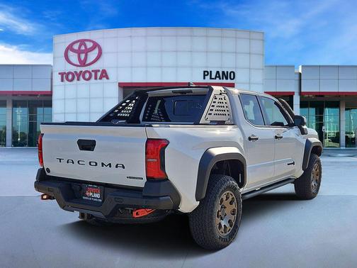 Ice Cap 2026 Toyota Tacoma Hybrid Trailhunter
