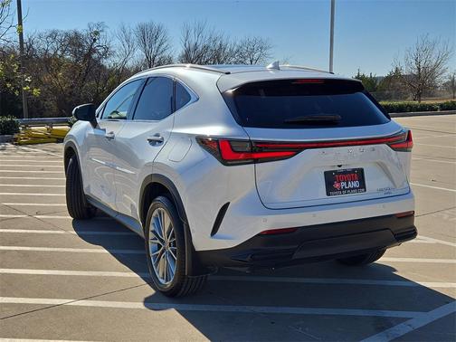 2022 Lexus NX 350h Luxury