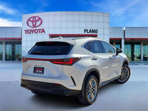 2022 Lexus NX 350h Luxury