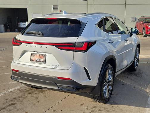 2022 Lexus NX 350h Luxury