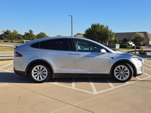 2016 Tesla Model X 75D
