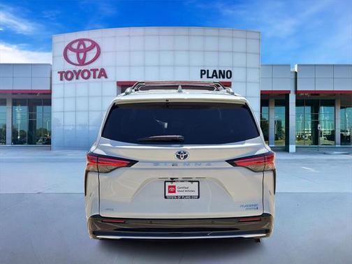 2023 Toyota Sienna Platinum 7 Passenger