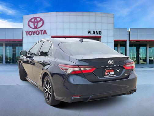 Galactic Aqua Mica 2021 Toyota Camry SE