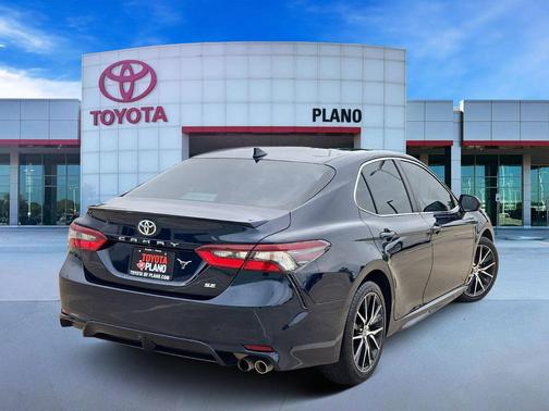 Galactic Aqua Mica 2021 Toyota Camry SE