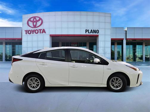 2020 Toyota Prius LE