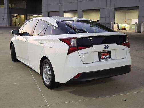 2020 Toyota Prius LE