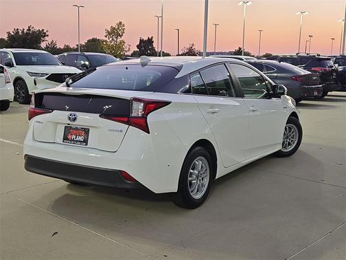 2020 Toyota Prius LE