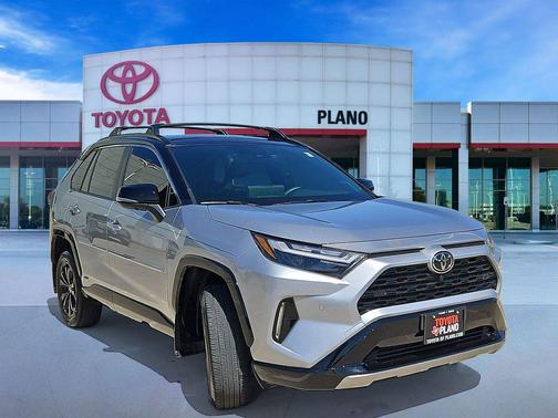 2025 Toyota RAV4 Hybrid SE