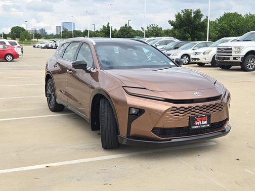 Bronze Age 2025 Toyota Crown Signia Limited