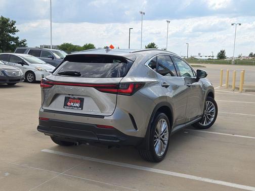Atomic Silver 2024 Lexus NX 350h Luxury